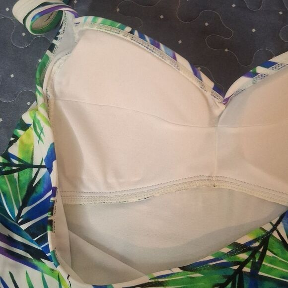 Catalina Blue and Green Leaf Print Tankini Top size medium - Picture 4 of 4